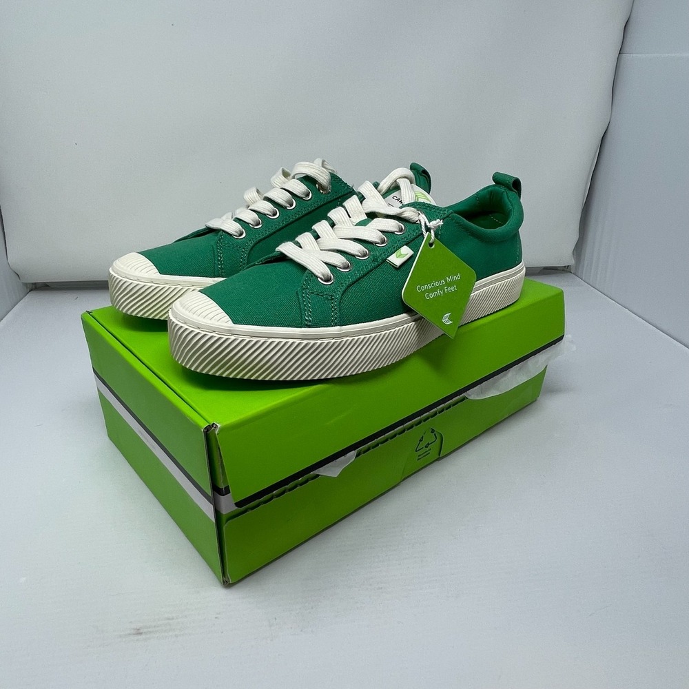 New Cariuma OCA Low Shoes Womens 9.5/ Mens 8 Green Canvas Casual Sneakers